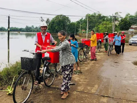 Lũ lụt miền Trung: Hãy làm theo mệnh lệnh từ trái tim!